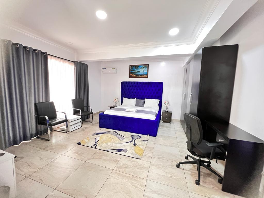 5-BEDROOM OCEAN VIEW ROYAL PENTHOUSE APARTMENT @ ORCHARD, DULUX RECIDENCE, ONIRU-1